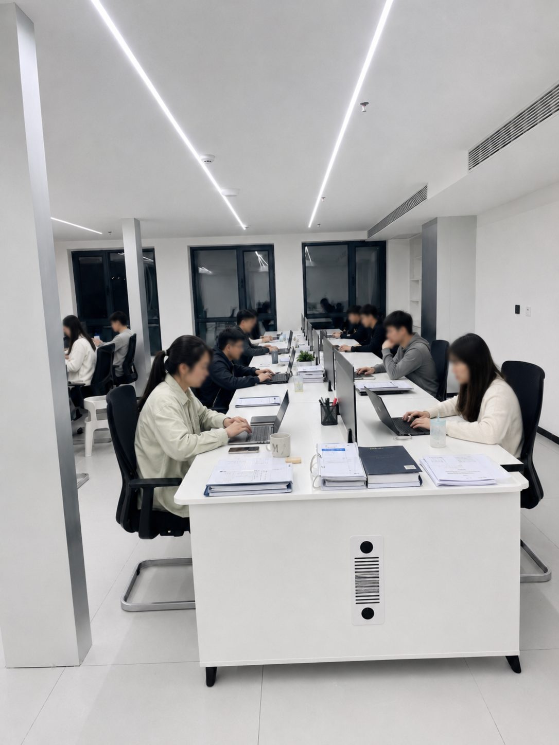 新疆辉安弘泰交通设施工程实景